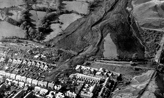 Illustration for article titled Aberfan Disaster: 50 Years Later
